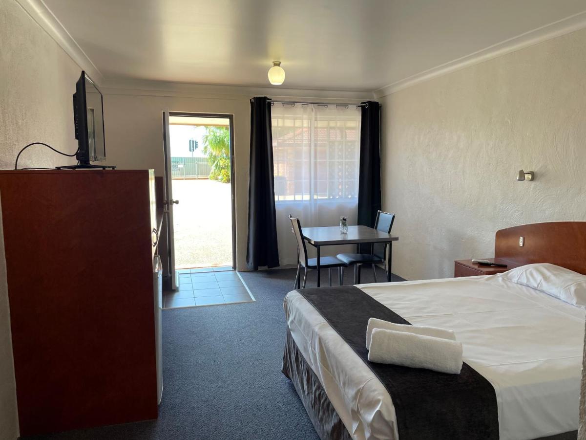 Childers Gateway Motor Inn エクステリア 写真