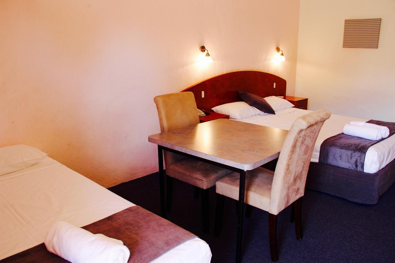 Childers Gateway Motor Inn エクステリア 写真