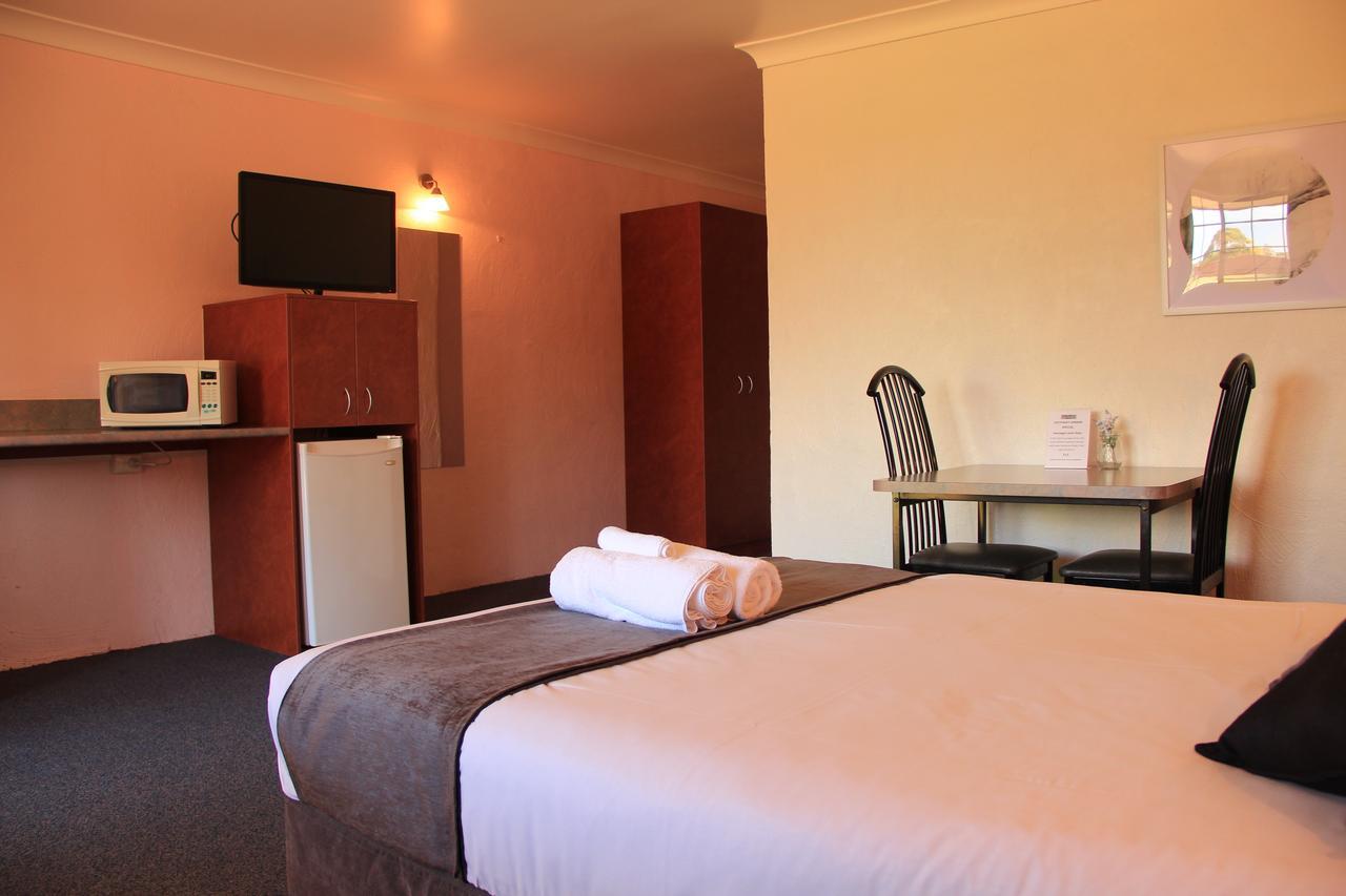 Childers Gateway Motor Inn エクステリア 写真