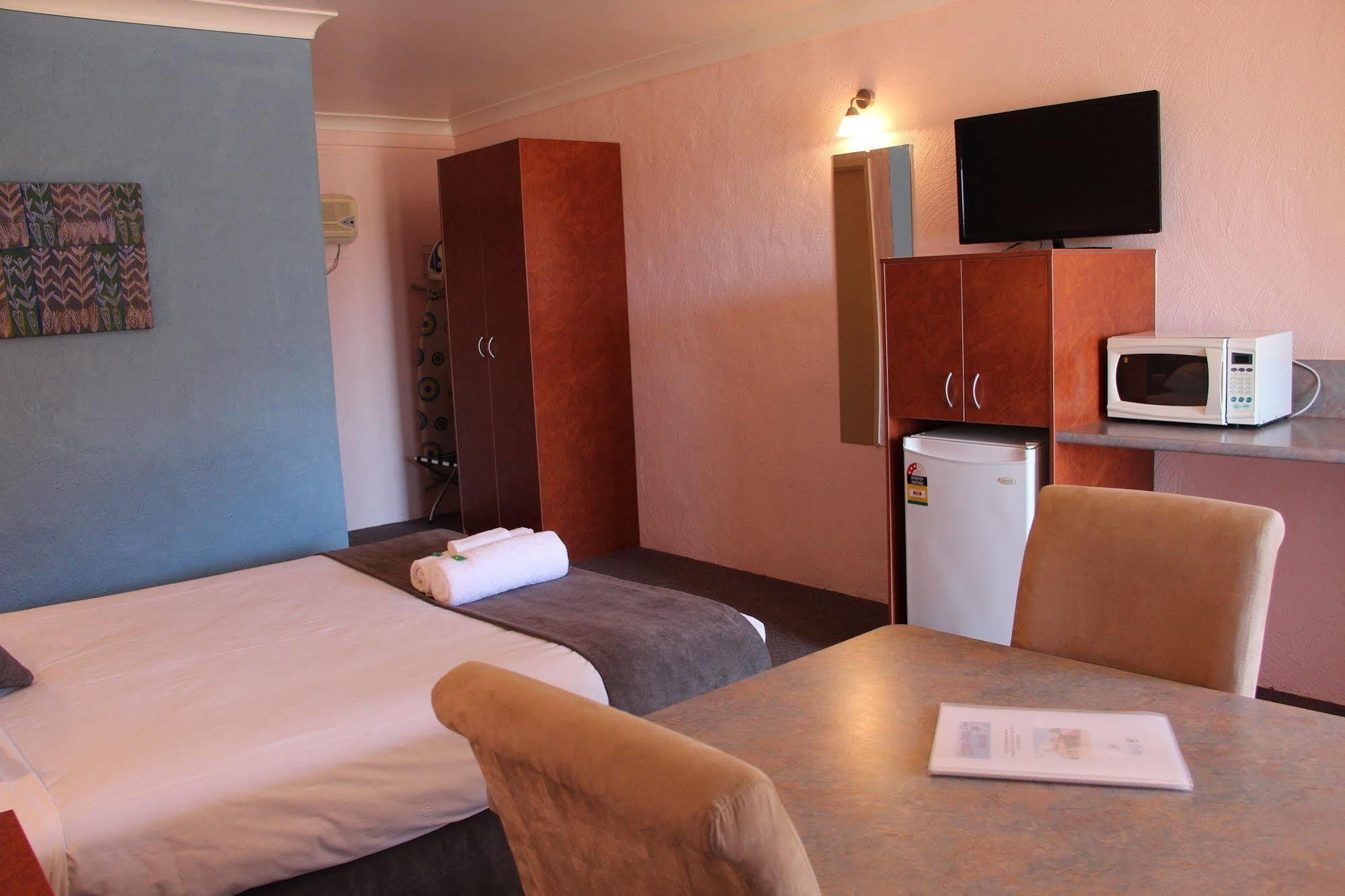 Childers Gateway Motor Inn エクステリア 写真
