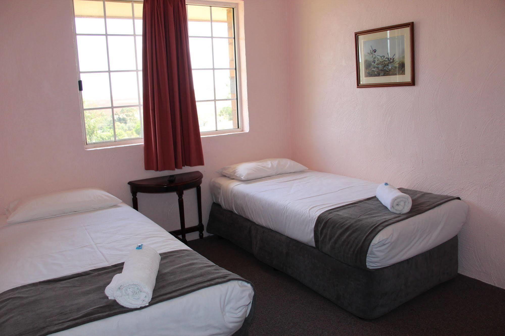 Childers Gateway Motor Inn エクステリア 写真