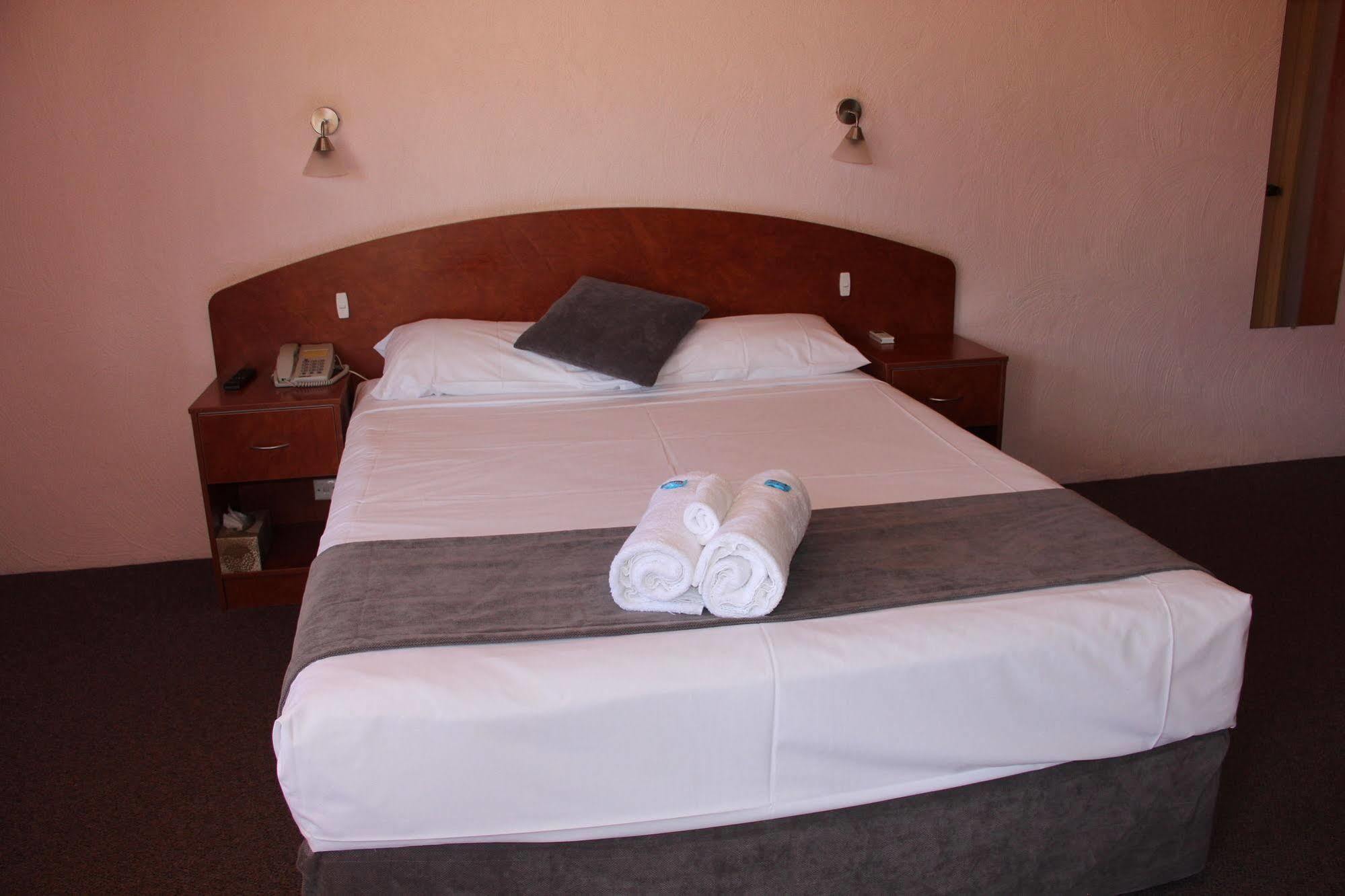 Childers Gateway Motor Inn エクステリア 写真