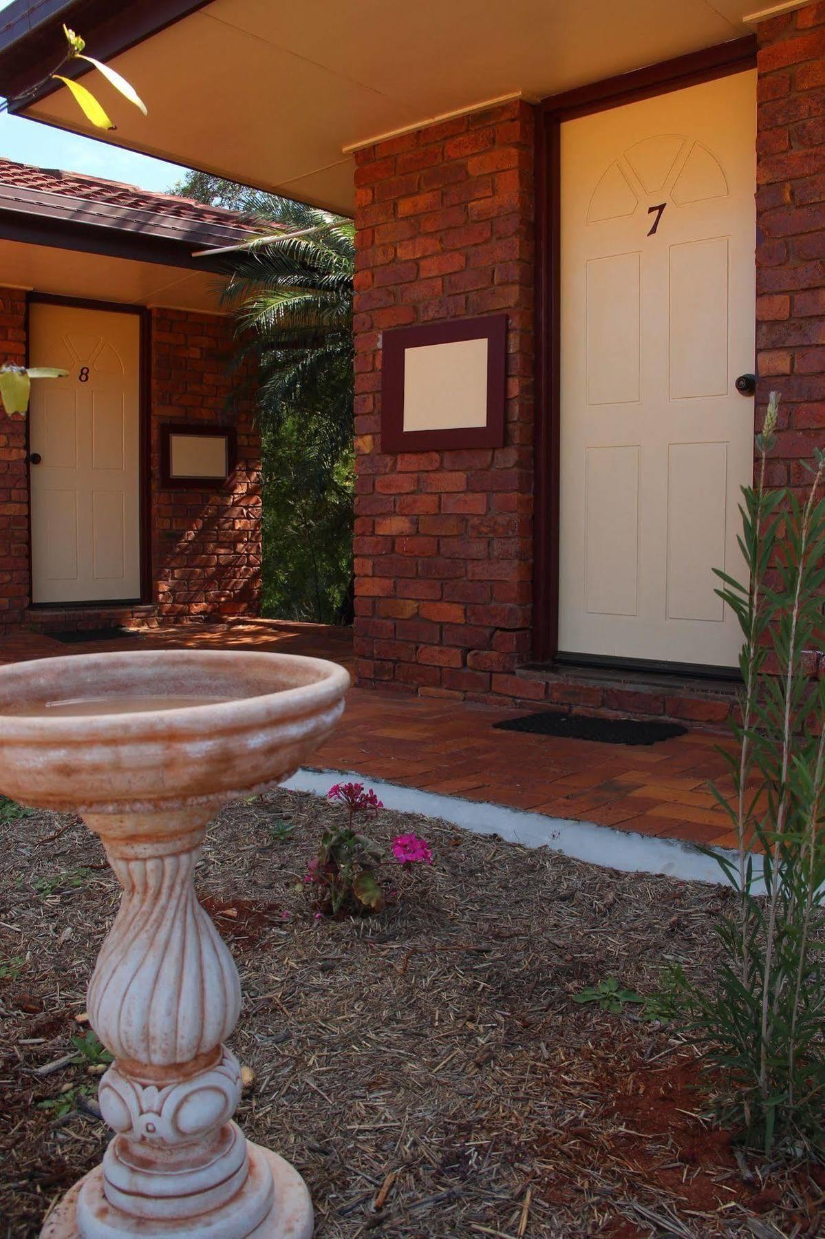 Childers Gateway Motor Inn エクステリア 写真