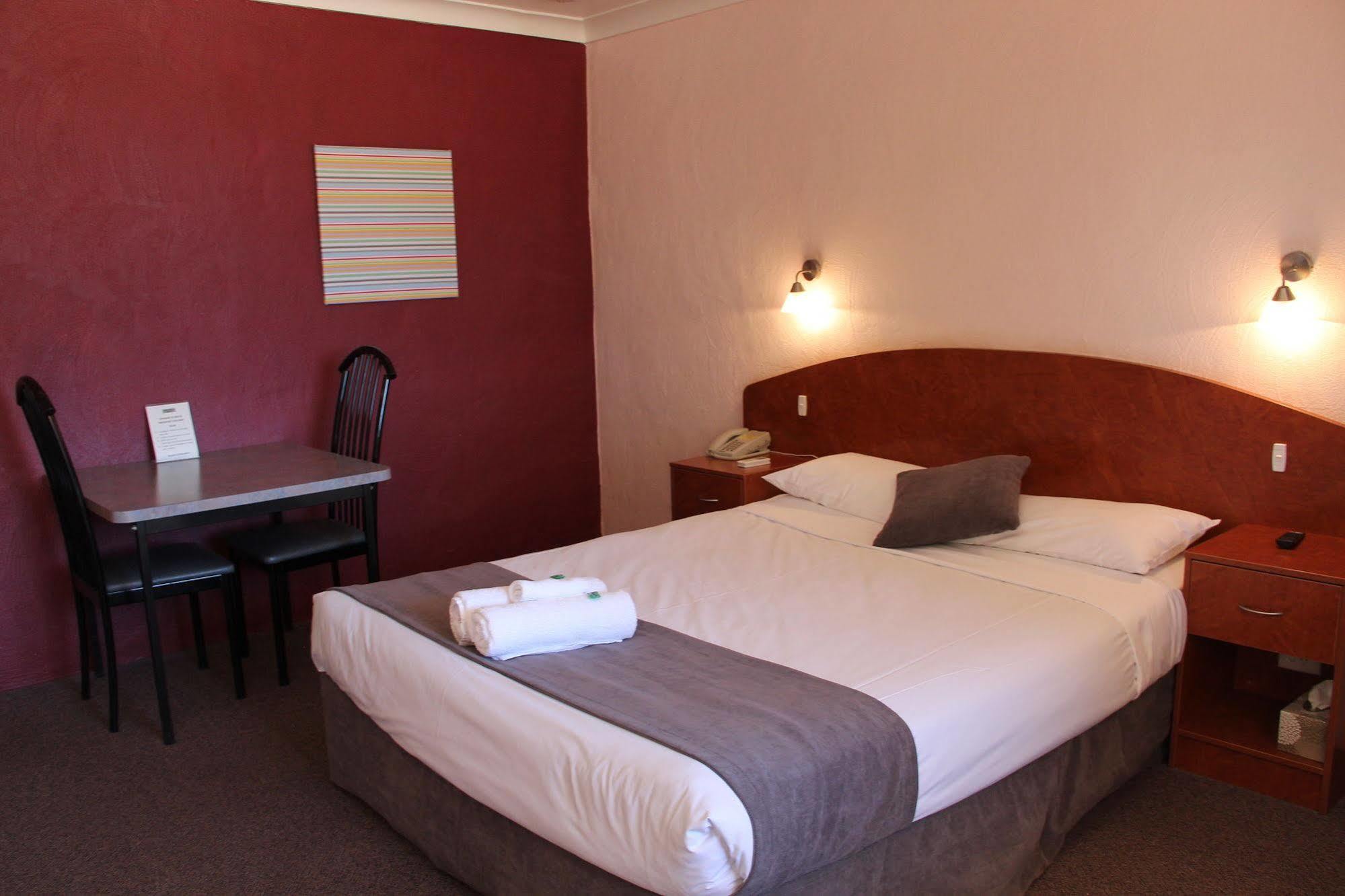 Childers Gateway Motor Inn エクステリア 写真
